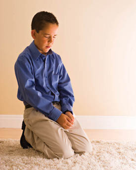 Mormon-praying-boy.jpg