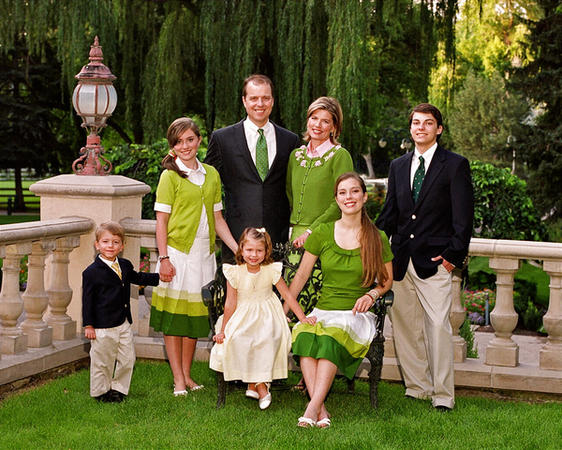 Mormon family marriage focus