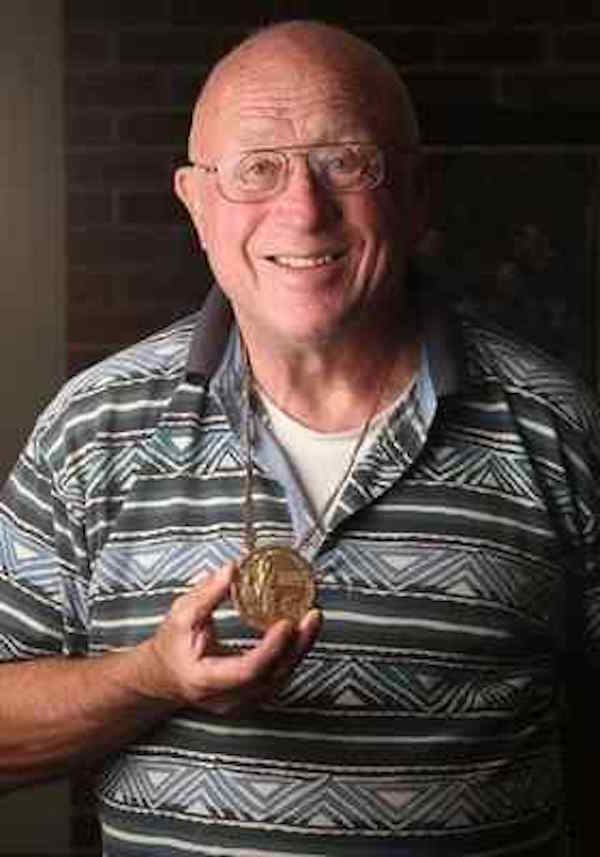 Thumbnail for version as of 19:36, 10 December 2016