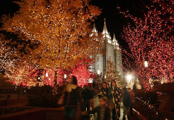 Mormon temple Christmas