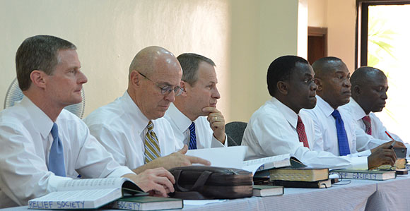  Elder Bednar Learns of Church growth in South Africa